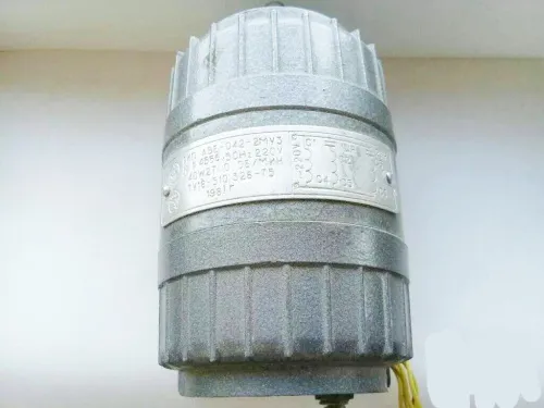 АВЕ-042-2 электродвигатель фото 2